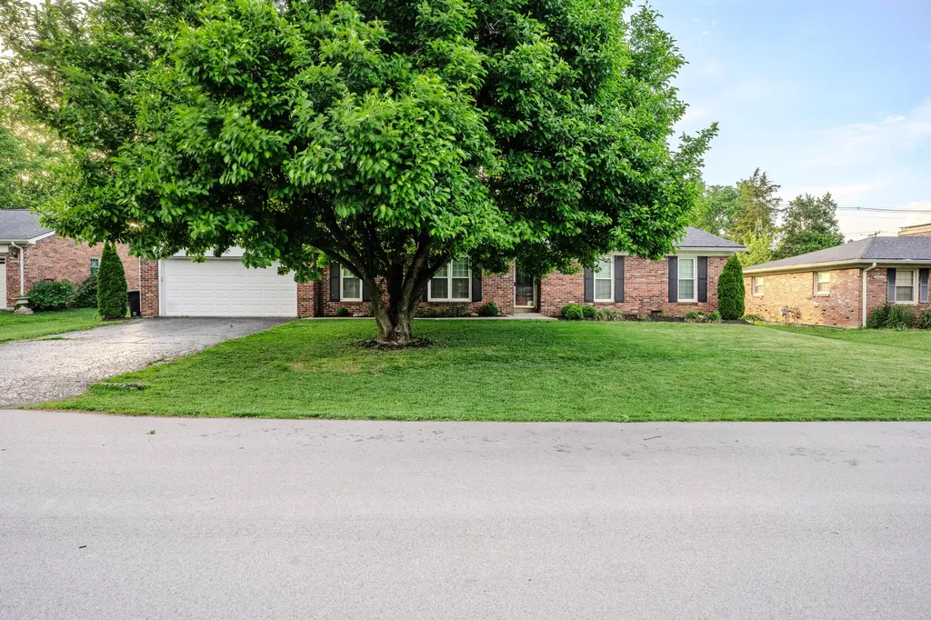1229 Miami Trail Frankfort KY 40601