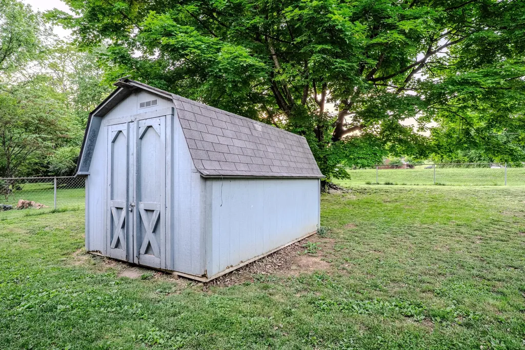 1229 Miami Trail Frankfort KY 40601