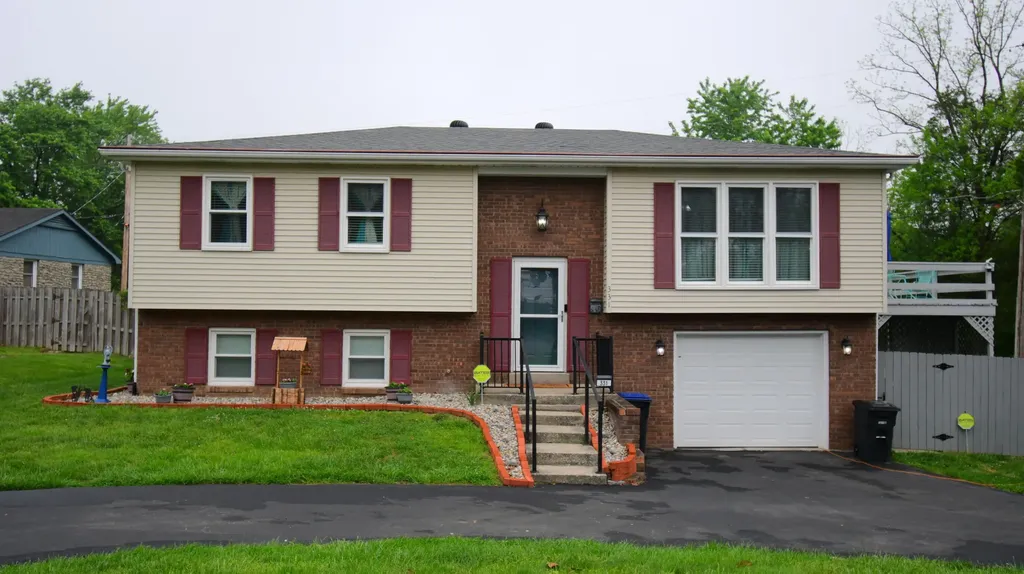 331 Parkwood Place Frankfort KY 40601