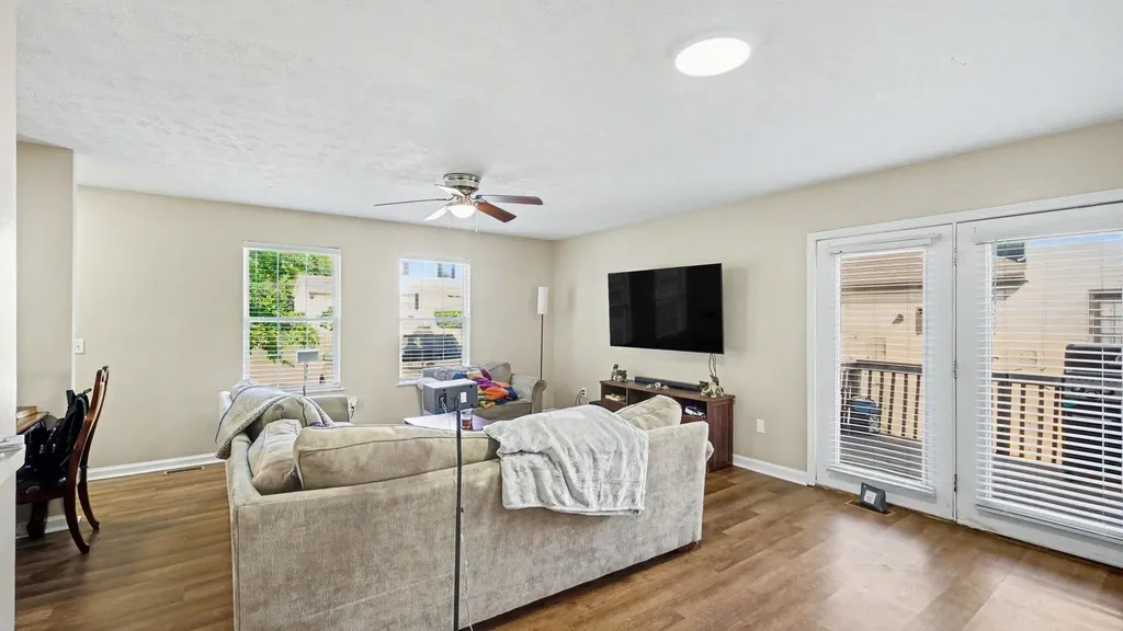 228 Blackhawk Circle Versailles KY 40383