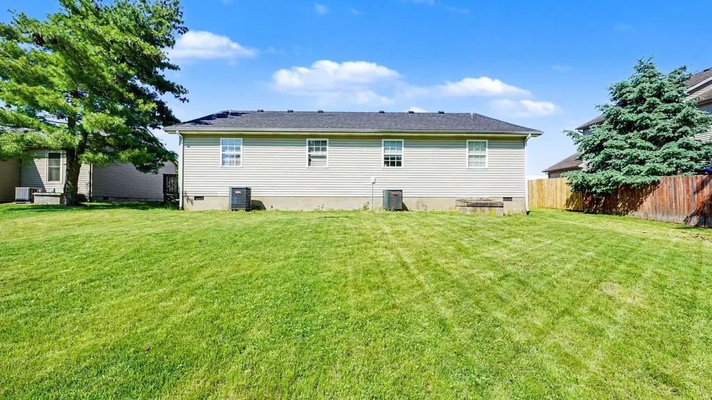 228 Blackhawk Circle Versailles KY 40383