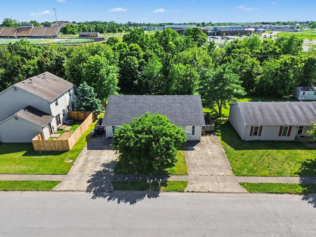 228 Blackhawk Circle Versailles KY 40383