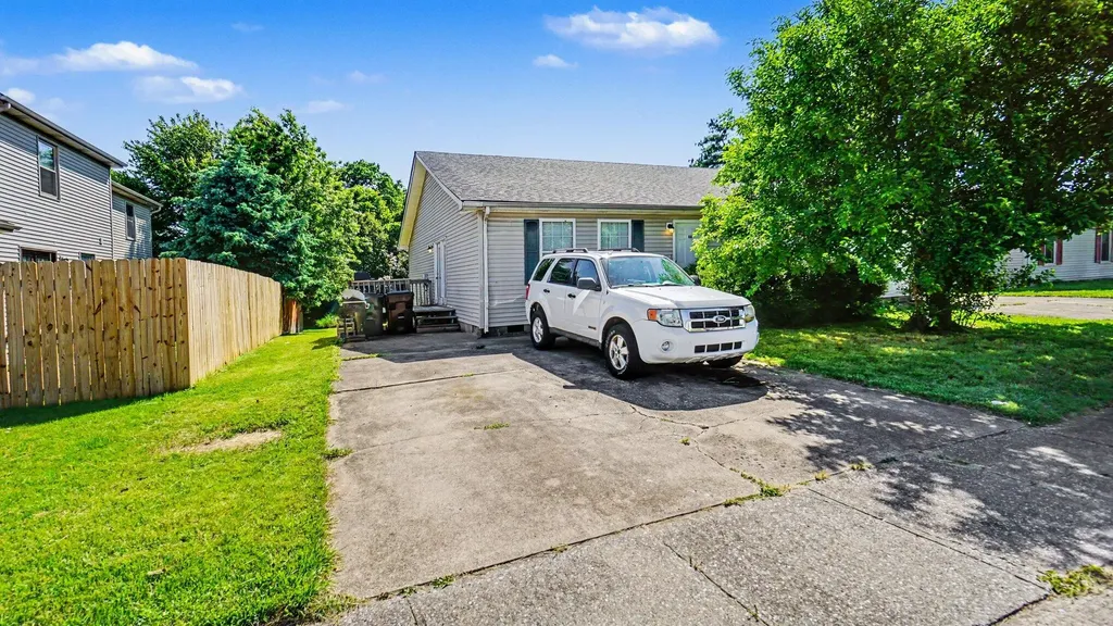 228 Blackhawk Circle Versailles KY 40383