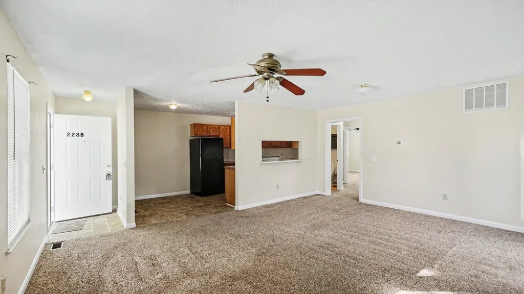228 Blackhawk Circle Versailles KY 40383
