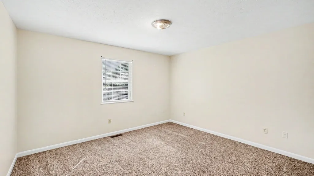 228 Blackhawk Circle Versailles KY 40383