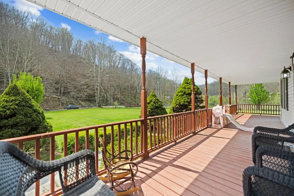 321 Saplin Fork Road Manchester KY 40962