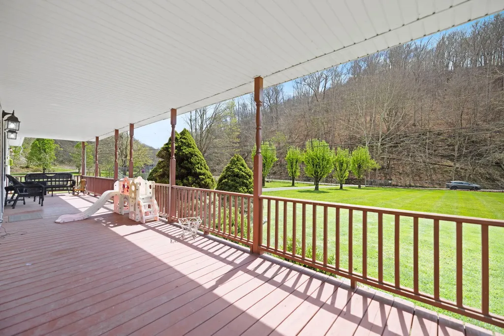 321 Saplin Fork Road Manchester KY 40962