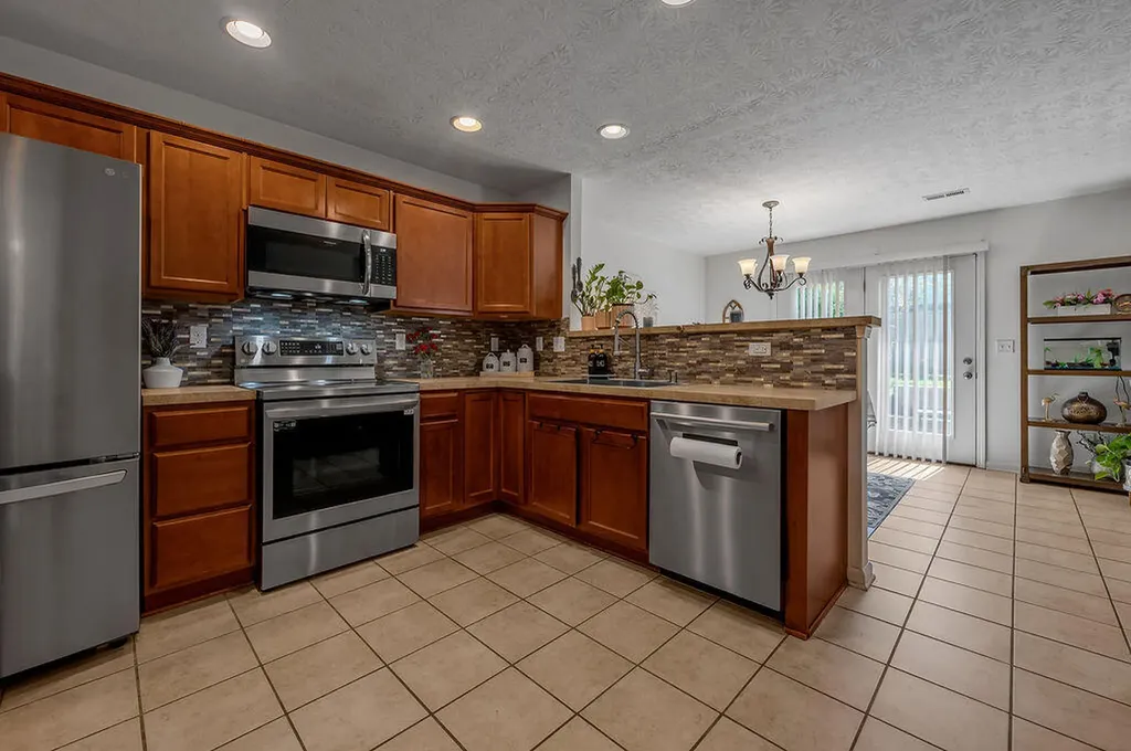 2492 Mulundy Way Lexington KY 40511