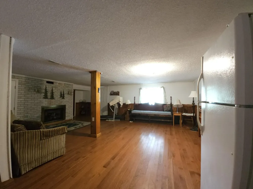 319 Camp Judy Lane Wellington KY 40387