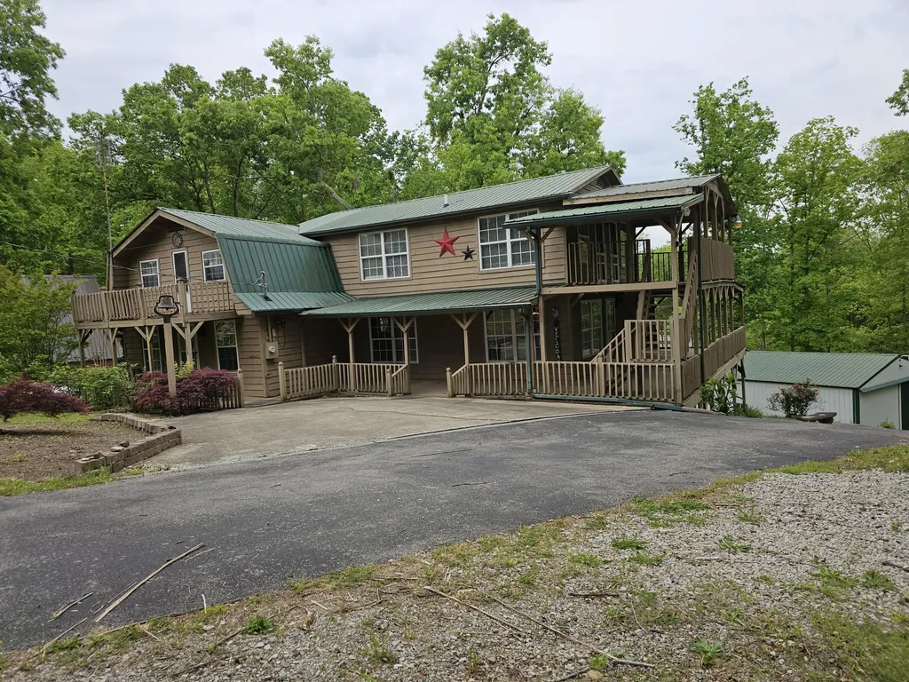 319 Camp Judy Lane Wellington KY 40387