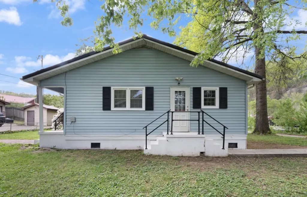 34 Woodcrest Drive Hazard KY 41701