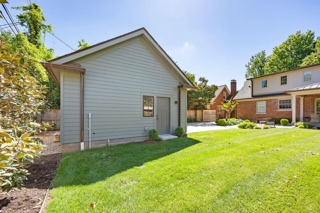 325 Cassidy Avenue Lexington KY 40502