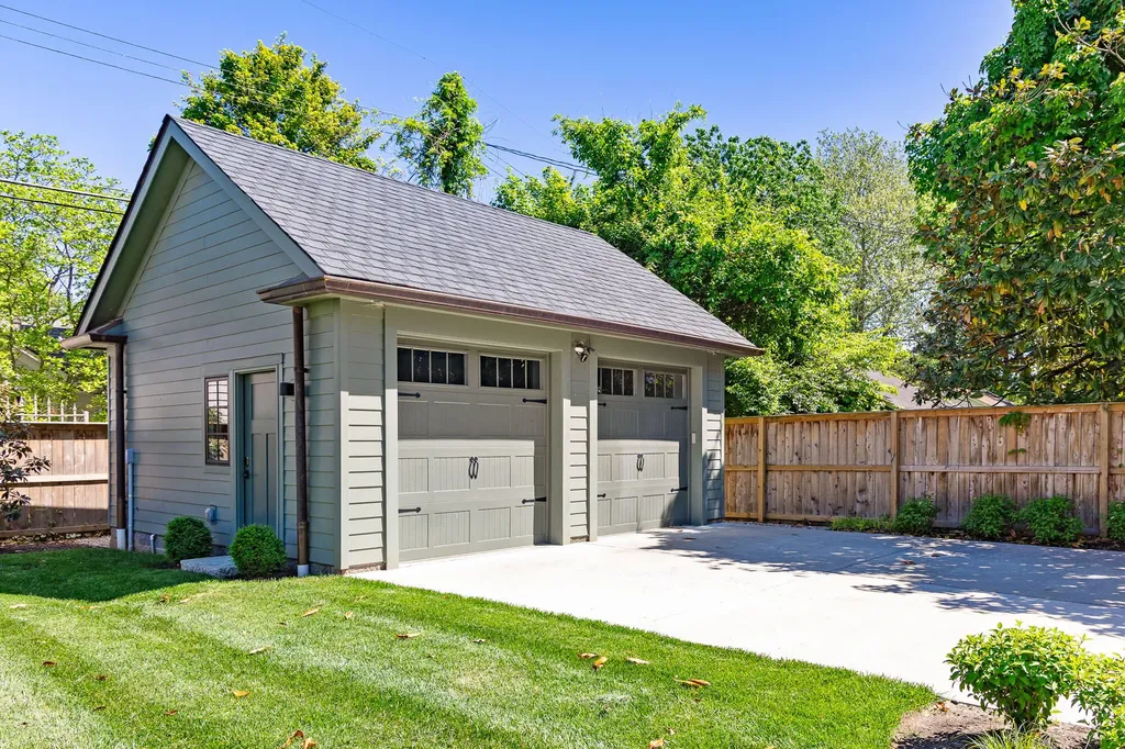 325 Cassidy Avenue Lexington KY 40502