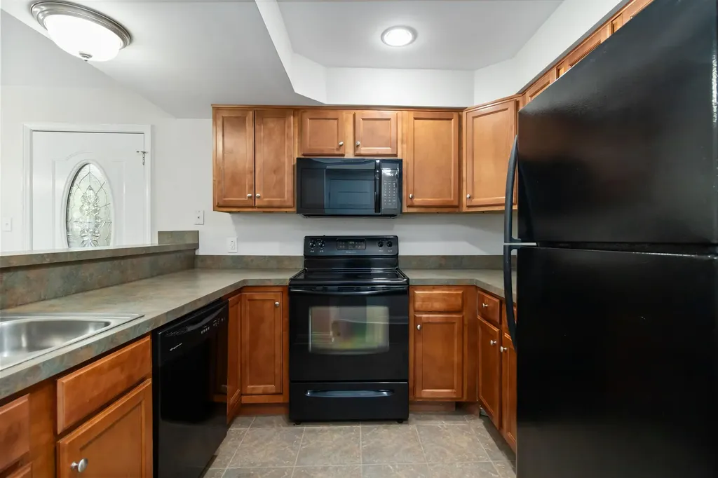 2414 Lake Park Road Lexington KY 40502
