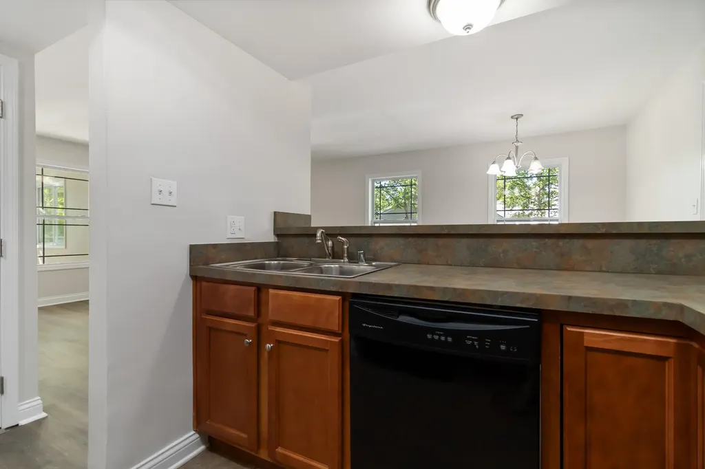 2414 Lake Park Road Lexington KY 40502