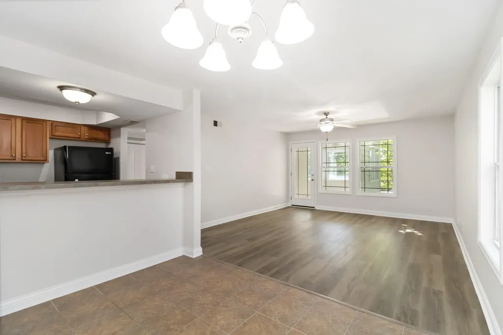 2414 Lake Park Road Lexington KY 40502