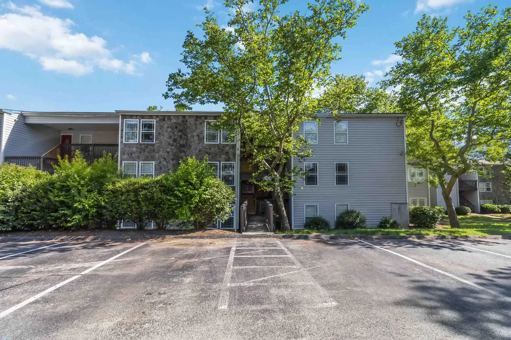 2414 Lake Park Road Lexington KY 40502