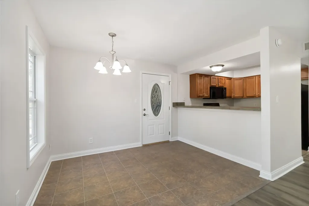 2414 Lake Park Road Lexington KY 40502