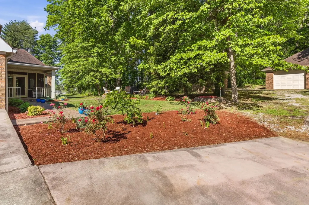 137 Indian Cave Road Monticello KY 42633