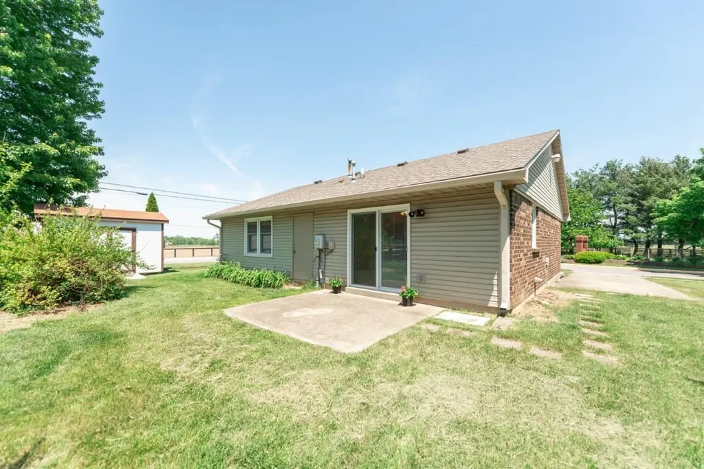 100 Chestnut Lane Versailles KY 40383