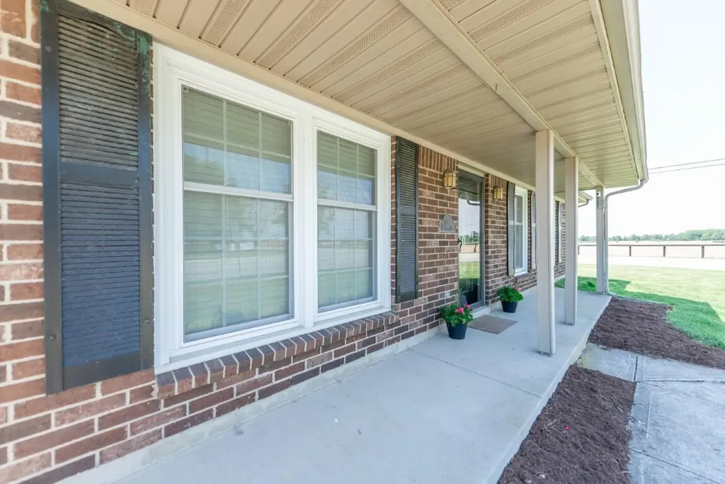 100 Chestnut Lane Versailles KY 40383