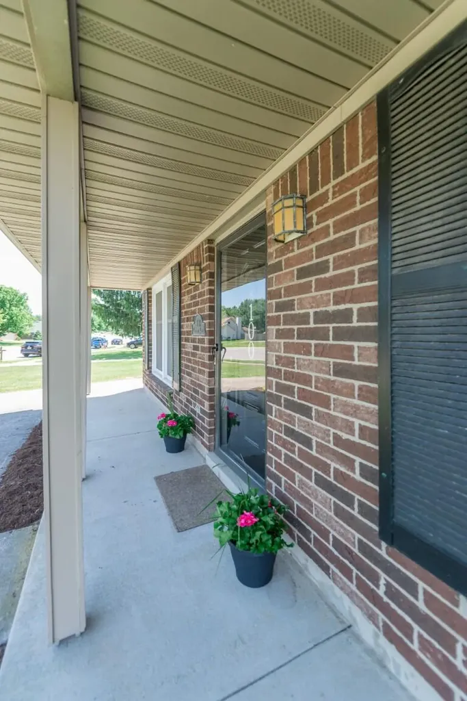 100 Chestnut Lane Versailles KY 40383