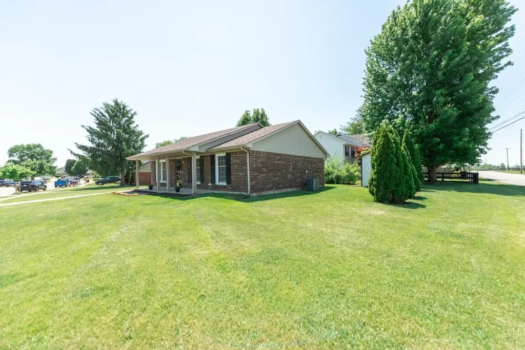 100 Chestnut Lane Versailles KY 40383