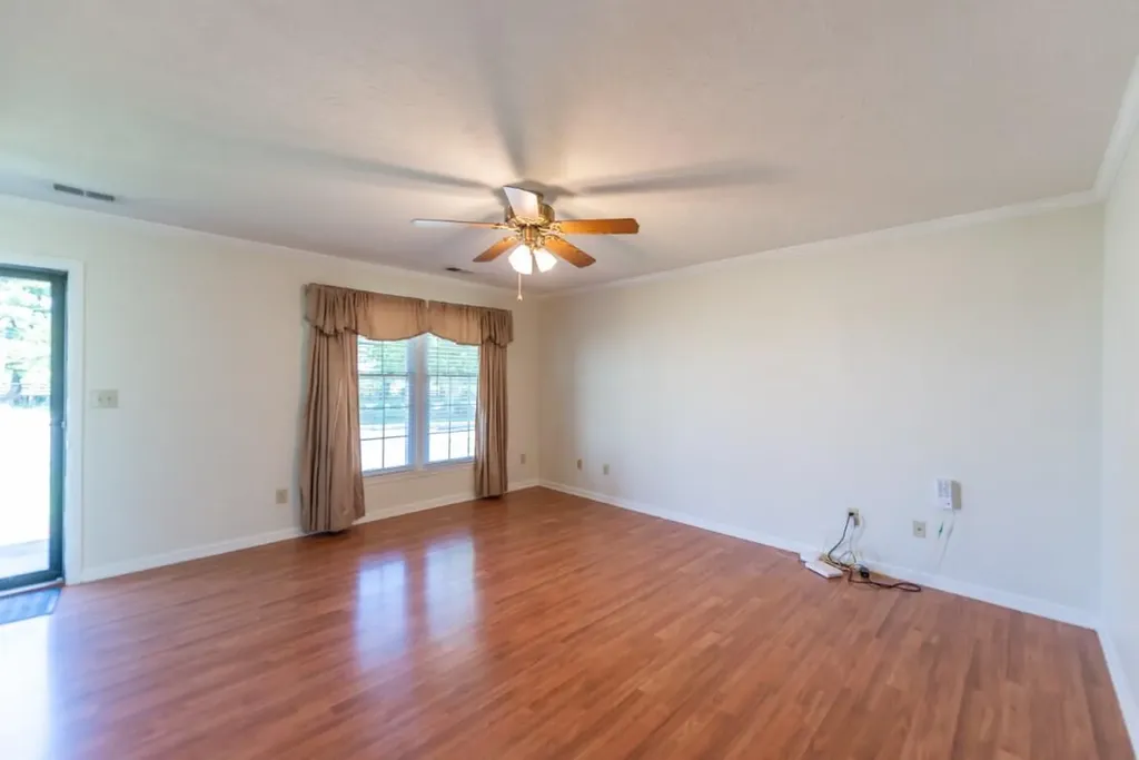 100 Chestnut Lane Versailles KY 40383