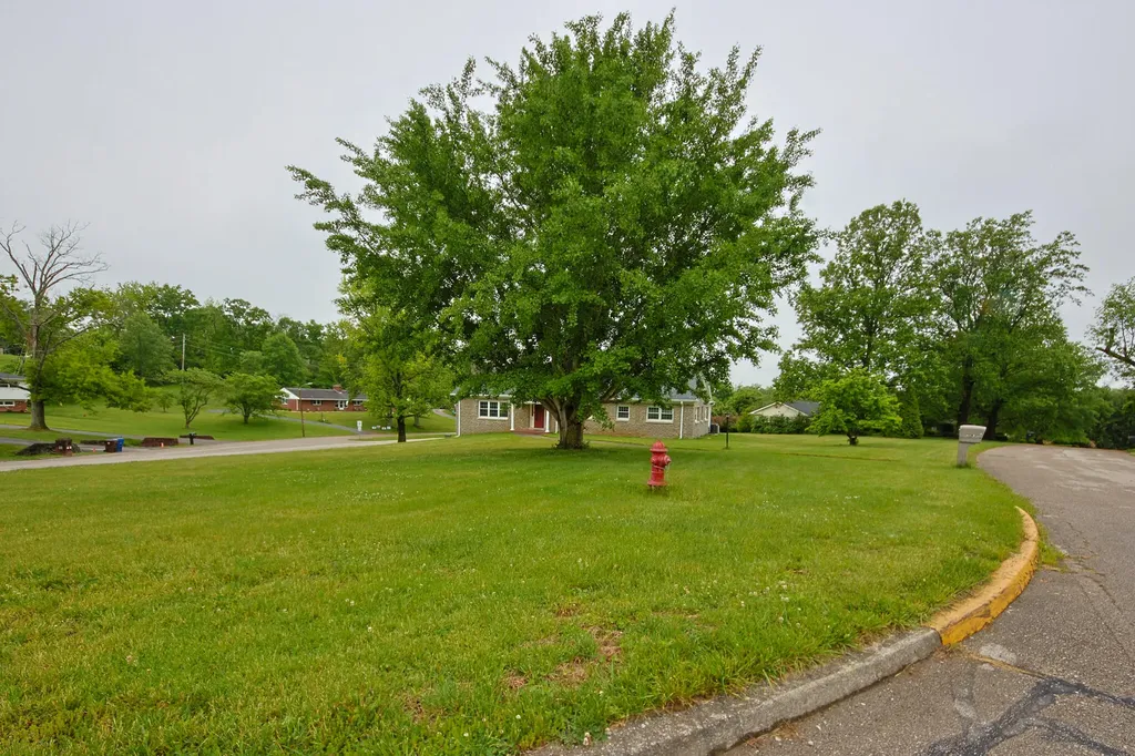 16 Manor Drive Winchester KY 40391