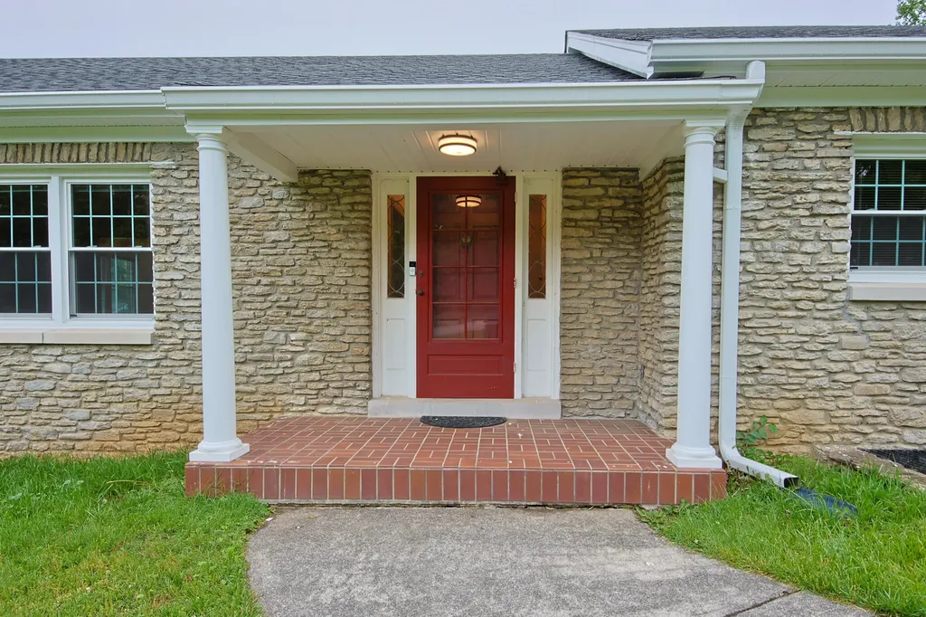 16 Manor Drive Winchester KY 40391