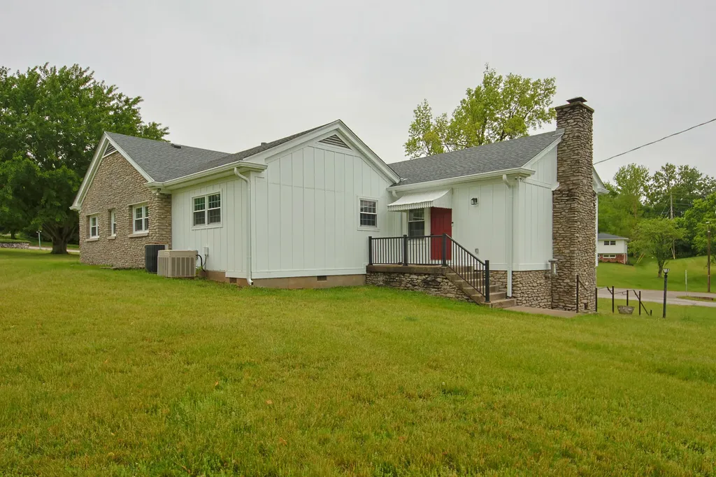 16 Manor Drive Winchester KY 40391