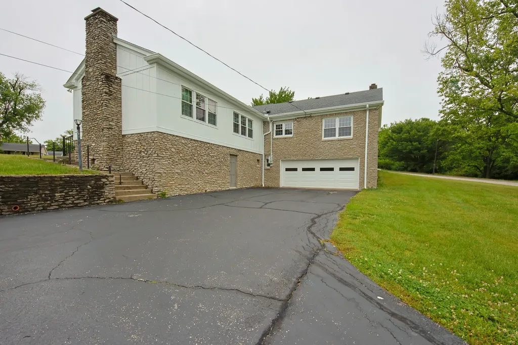 16 Manor Drive Winchester KY 40391