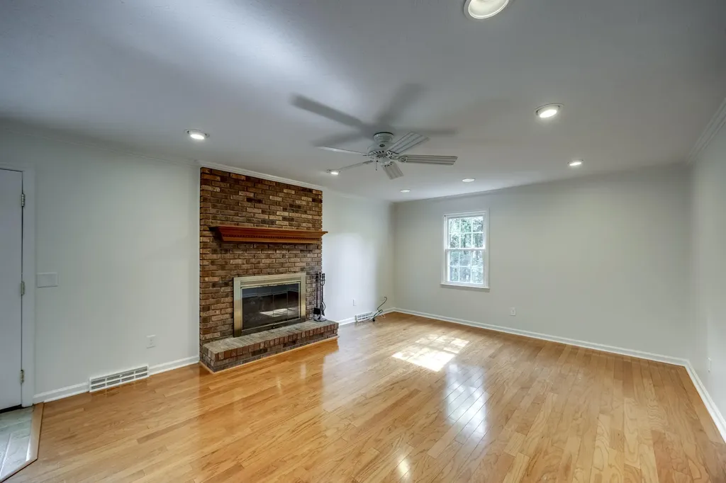 1394 Lannock Drive Danville KY 40422