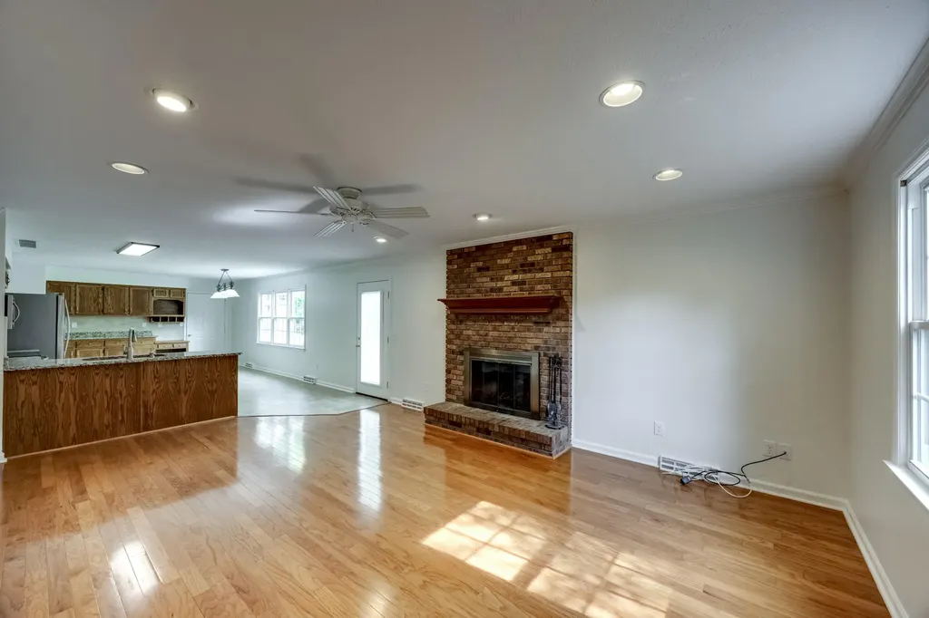 1394 Lannock Drive Danville KY 40422