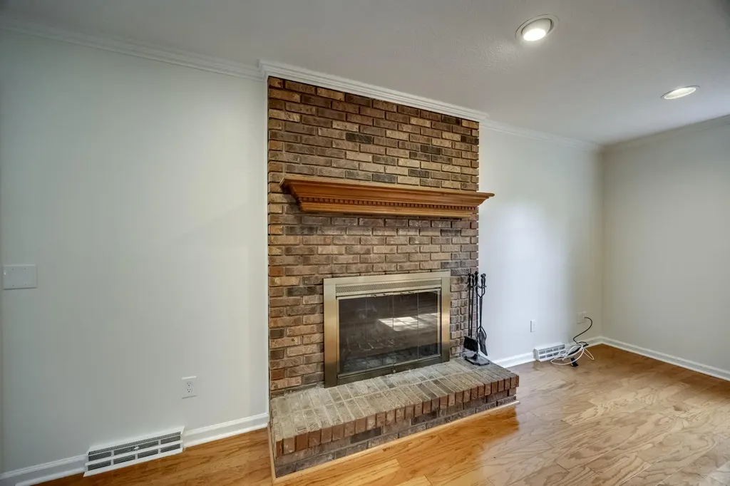 1394 Lannock Drive Danville KY 40422