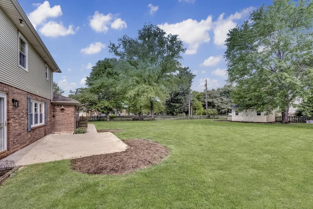 1394 Lannock Drive Danville KY 40422