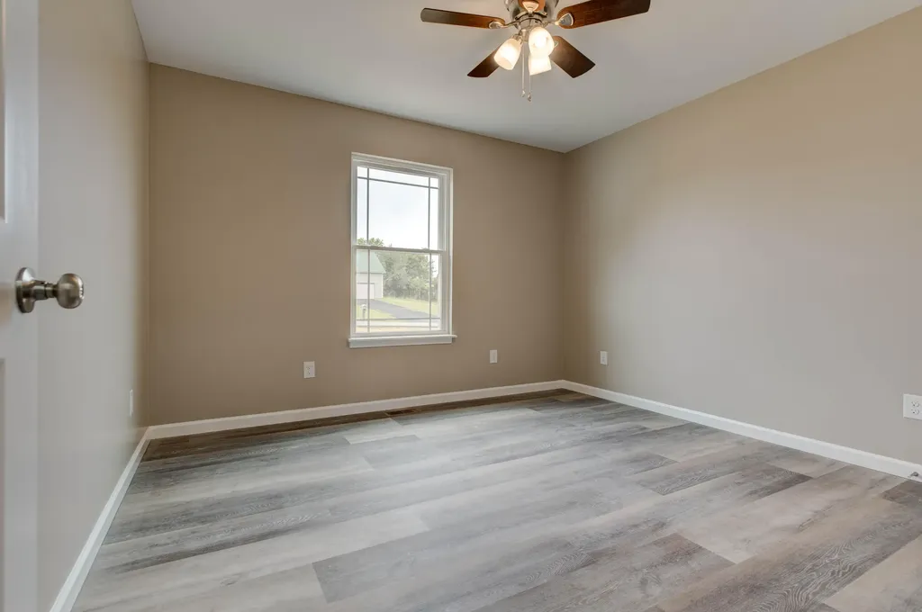 105 Mohican Trail Jeffersonville KY 40337