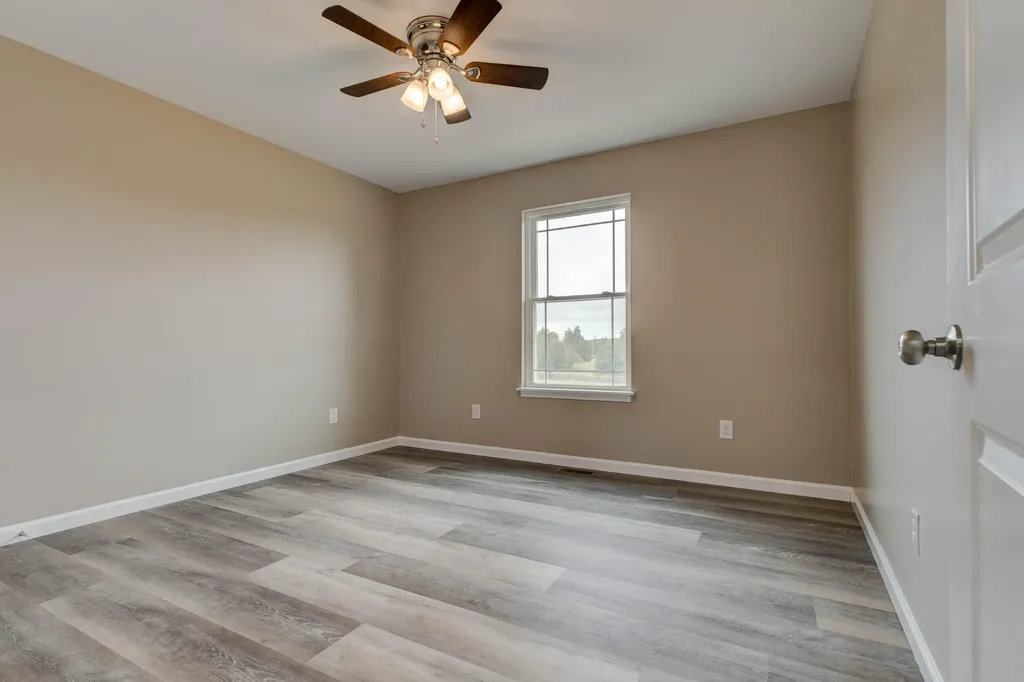 105 Mohican Trail Jeffersonville KY 40337