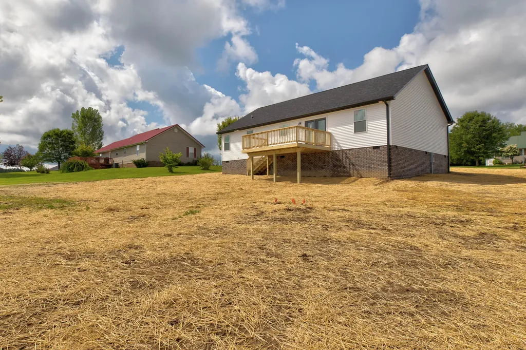 105 Mohican Trail Jeffersonville KY 40337