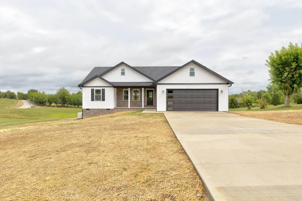 105 Mohican Trail Jeffersonville KY 40337
