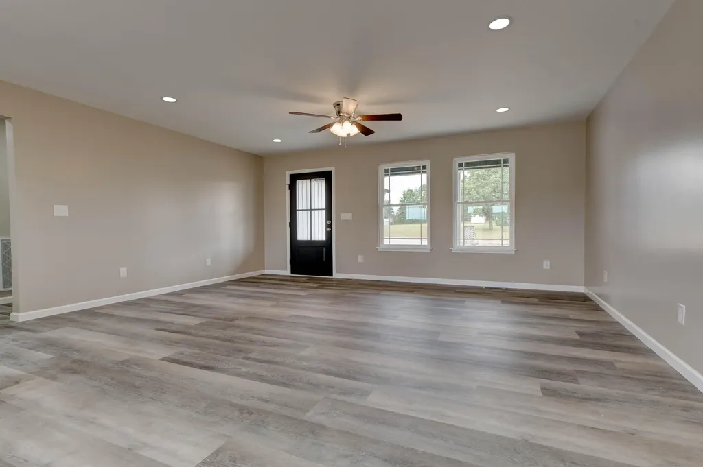 105 Mohican Trail Jeffersonville KY 40337