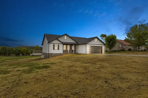 105 Mohican Trail Jeffersonville KY 40337