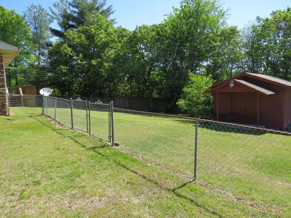 241 Powers Lane Corbin KY 40701