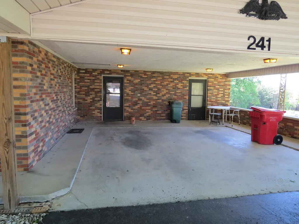241 Powers Lane Corbin KY 40701