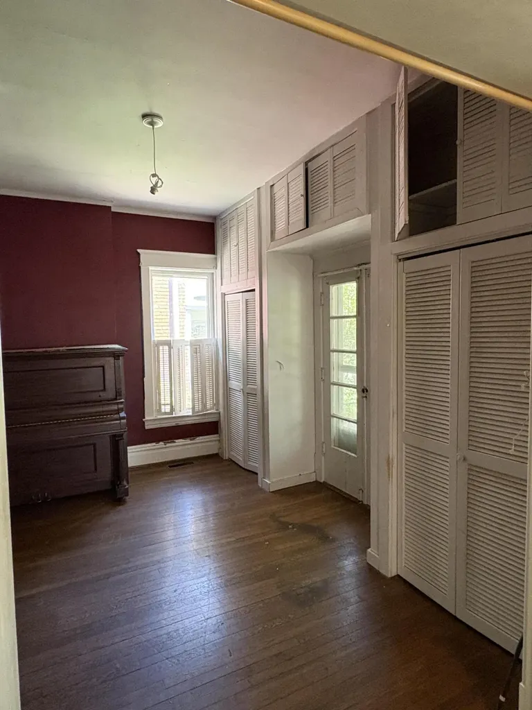 43 Mentelle Park Lexington KY 40502