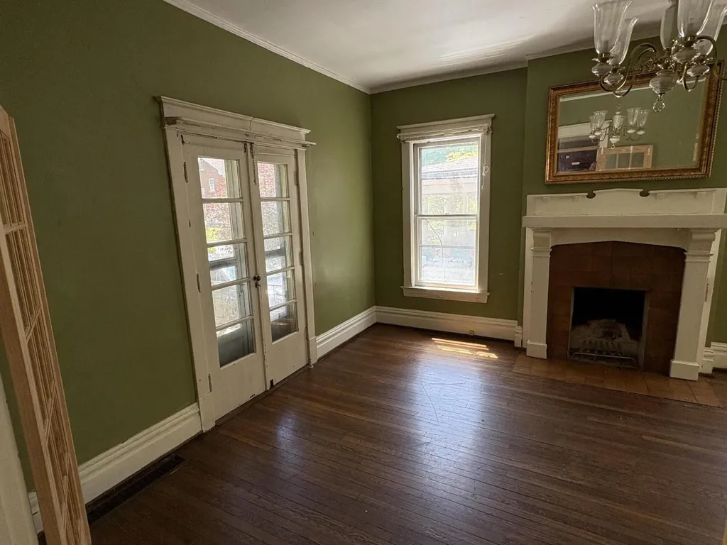 43 Mentelle Park Lexington KY 40502