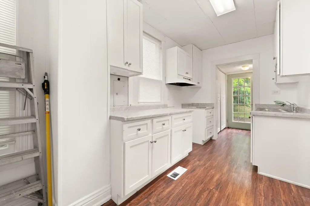 83 W French Avenue Burnside KY 42519
