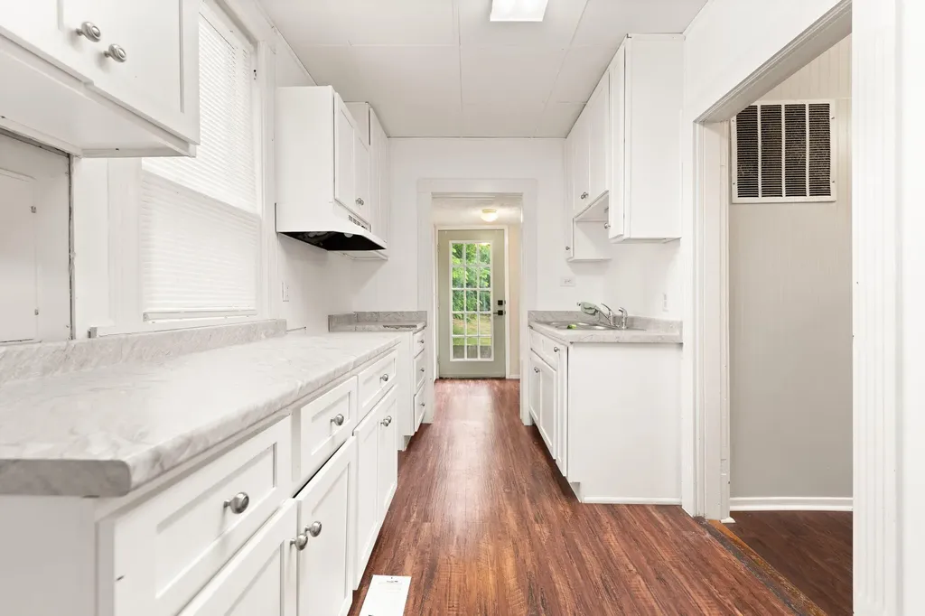 83 W French Avenue Burnside KY 42519