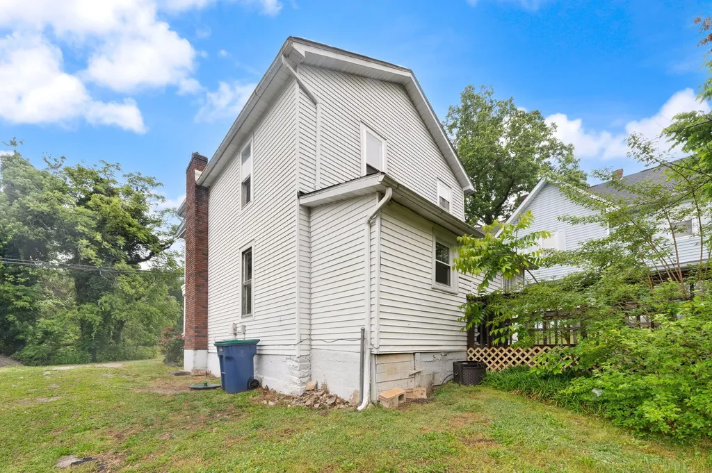 83 W French Avenue Burnside KY 42519