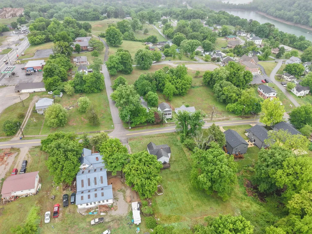 83 W French Avenue Burnside KY 42519